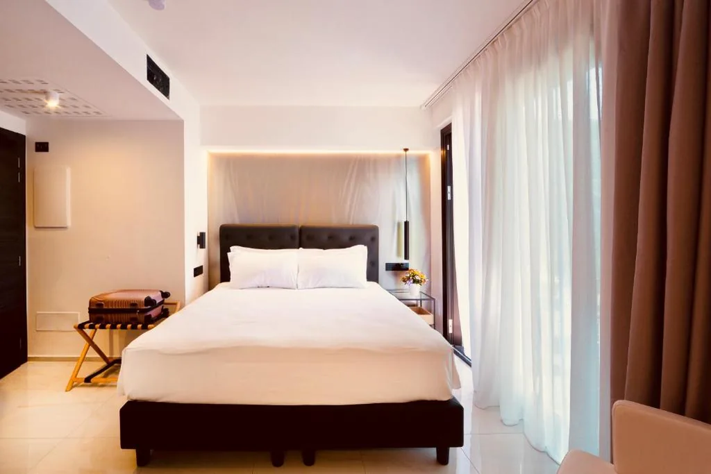 Camera Matrimoniale Deluxe con Balcone — Boutique Hotel Sirmione