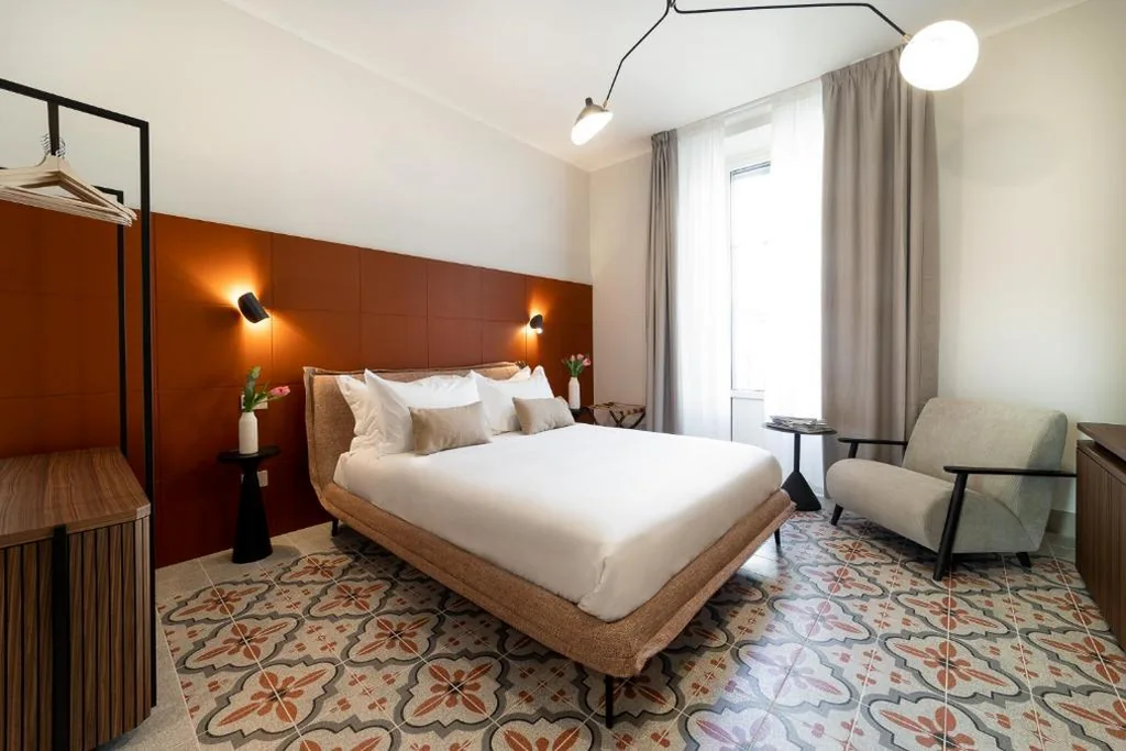 Deluxe Double Room with Balcony — Cà Bèla – Pergolesi