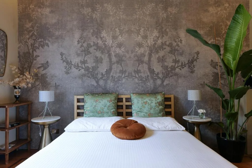 Deluxe Double Room with Balcony — House of Frames