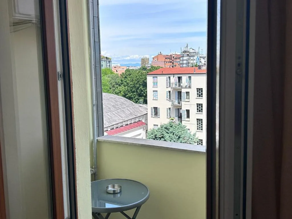 Deluxe Double Room with Balcony — Urban Suite Milano
