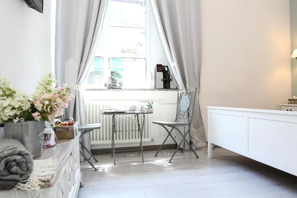 Deluxe Double Room with Shower — Carducci