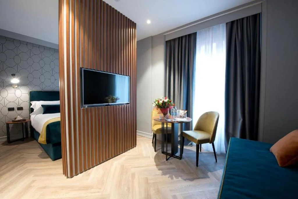 Deluxe Double Room — Duomo Hotel & Apartments
