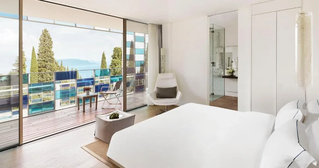 Deluxe Double Room — Eden Reserve Hotel