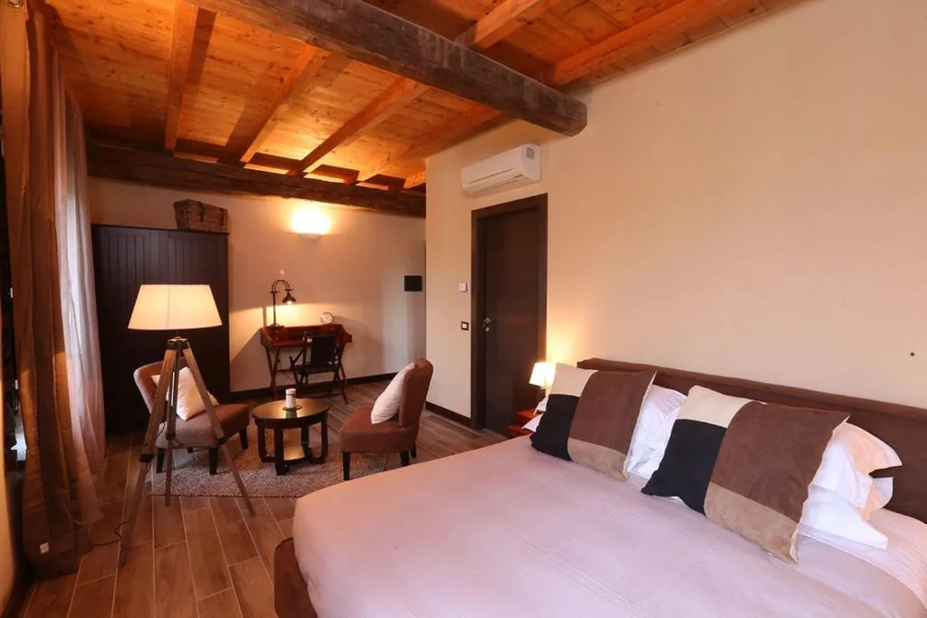 Deluxe Double Room — Equirelais
