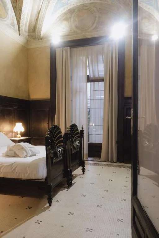 Deluxe Double Room — Foresteria Palazzo Guazzoni Zaccaria