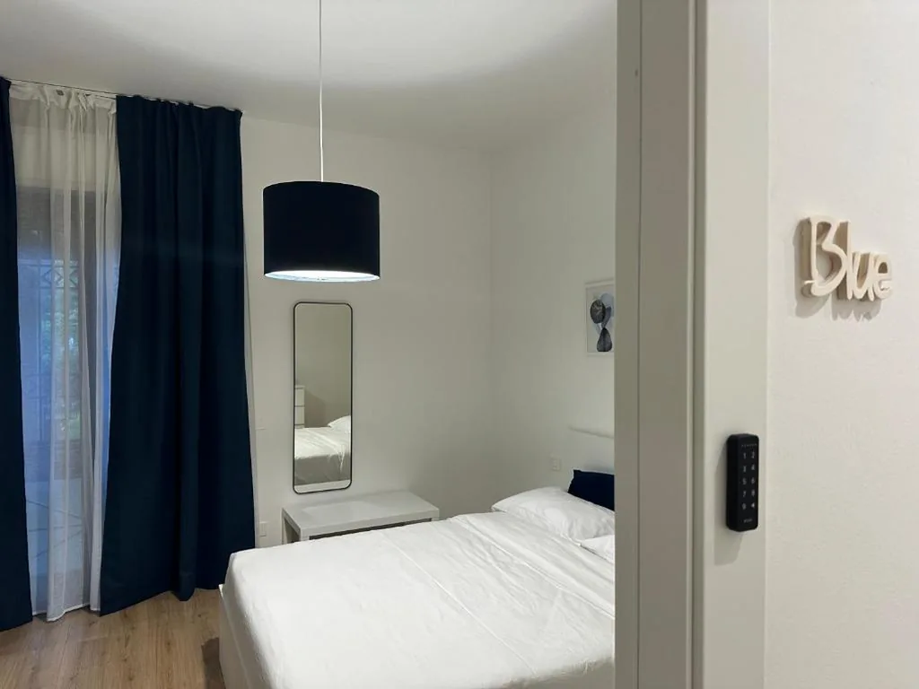 Deluxe Double Room — IL BALCONE NEL PARCO – rooms with private bathroom