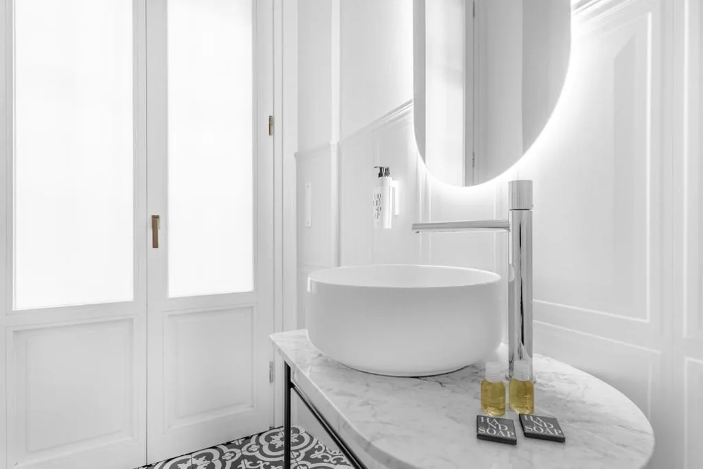 Camera Matrimoniale Deluxe — Montello Suites Foresteria Lombarda