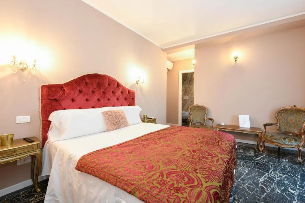 Deluxe Double Room — Prestige Suite Via Romagnoli