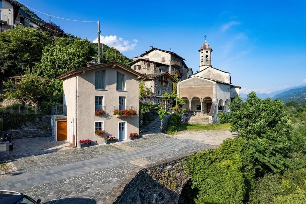 Camera Matrimoniale Deluxe — Residenza Sassella
