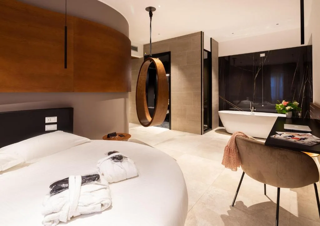 Deluxe Double Room — The Corner Duomo Hotel