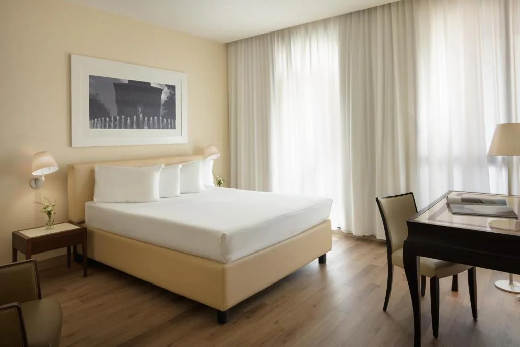 Deluxe Double Room — UNA Hotels Cusani Milano