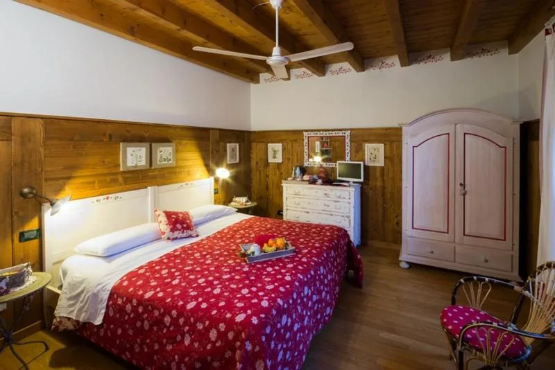 Double/Twin Room with Shared Bathroom — B&B La Casa Di Campagna