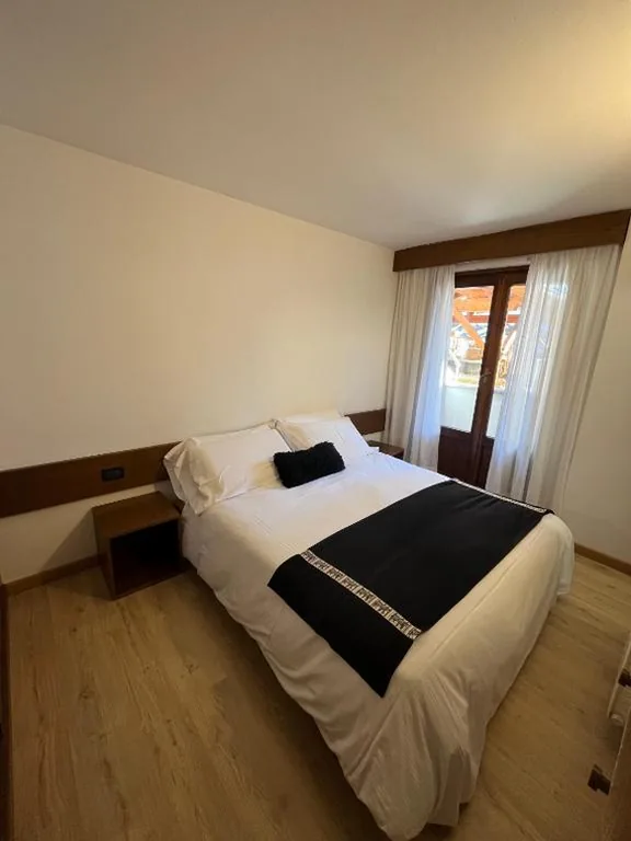 Camera Matrimoniale/Doppia con Letti Singoli con Bagno Privato — Hotel Alle Tre Baite