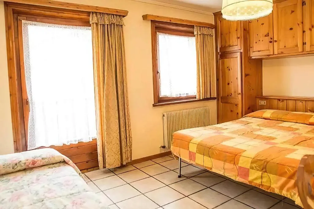Camera Matrimoniale/Doppia con Letti Singoli con Balcone — Hotel Aquila