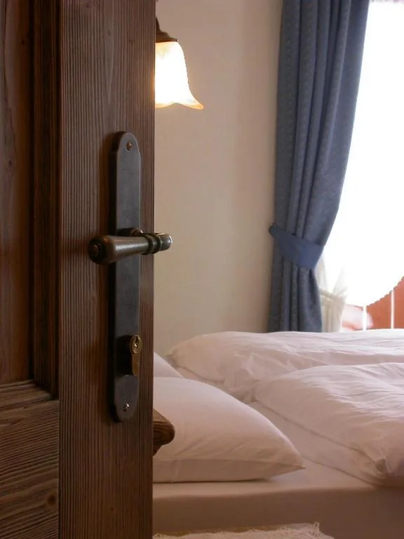 Camera Matrimoniale/Doppia con Letti Singoli con Balcone — Hotel Garnì COSTANZA