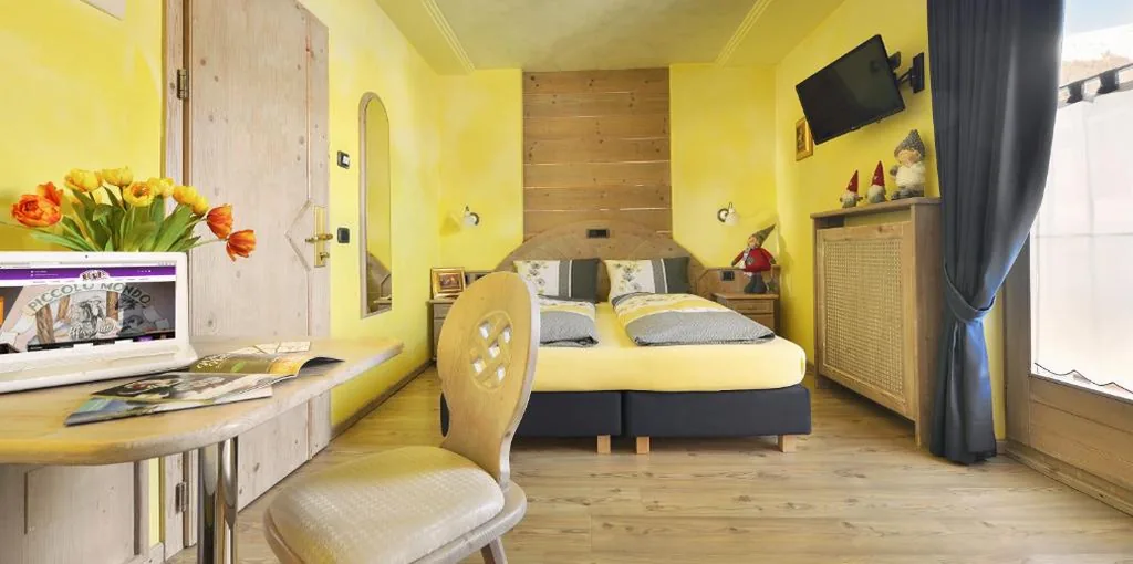 Camera Matrimoniale/Doppia con Letti Singoli con Balcone — Hotel Piccolo Mondo
