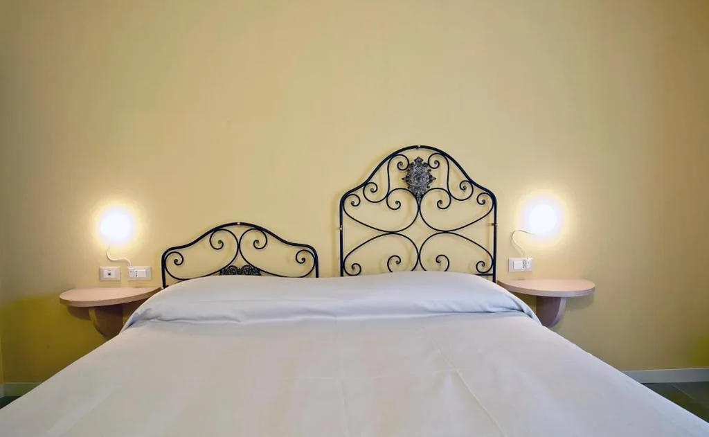 Double/Twin Room with Balcony — Locanda della Maria