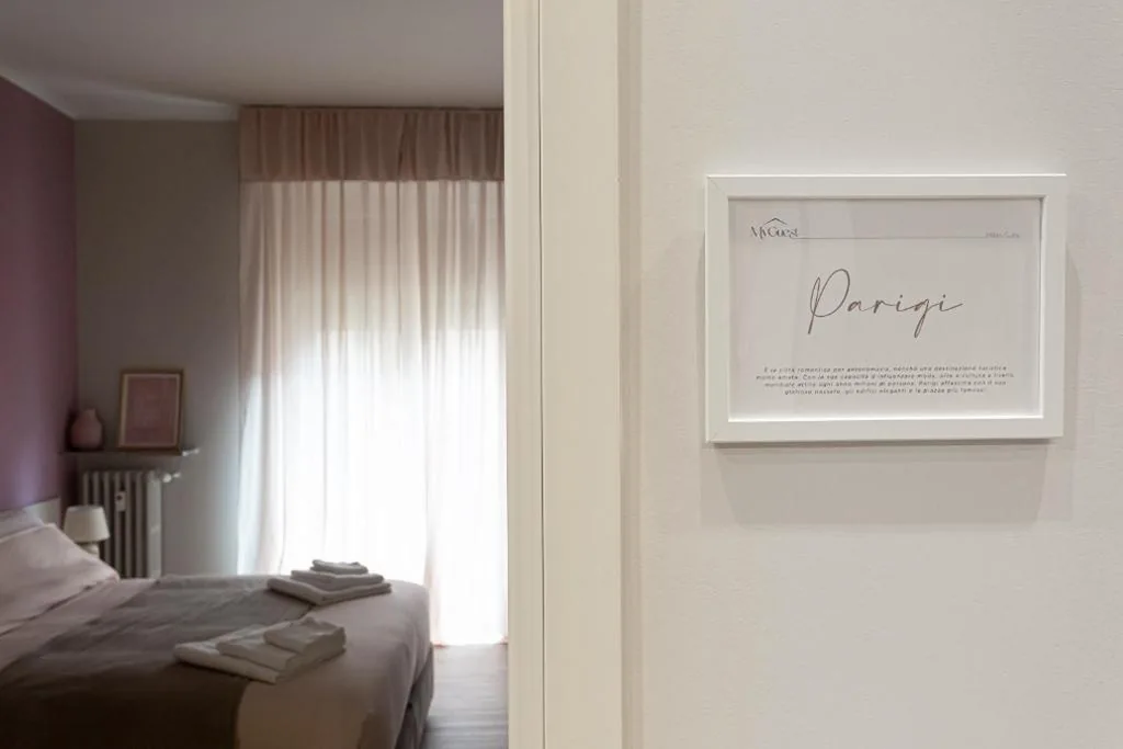 Double/Twin Room with Private Bathroom — My Guest Milan Suite
