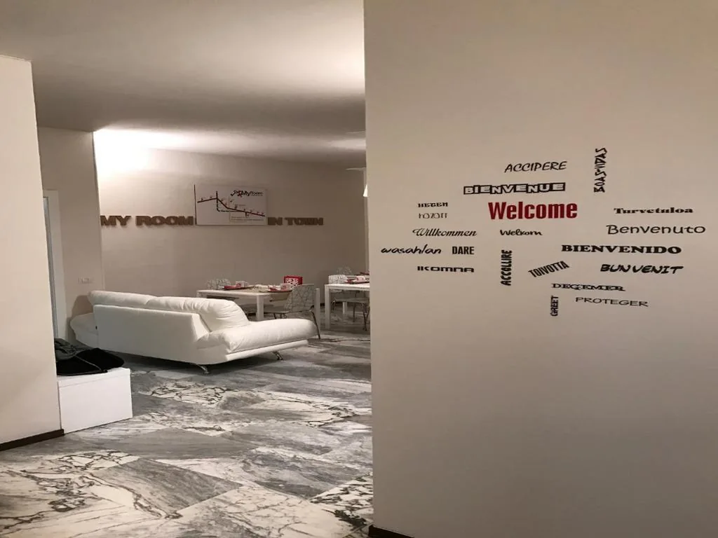 Double/Twin Room with Shared Bathroom — MyRoom In Town
