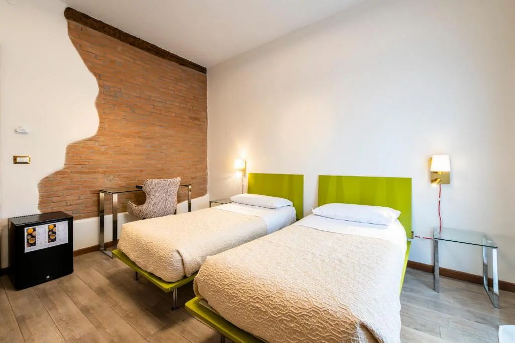 Double Room with Single Beds and External Private Bathroom — Palazzo Rivola