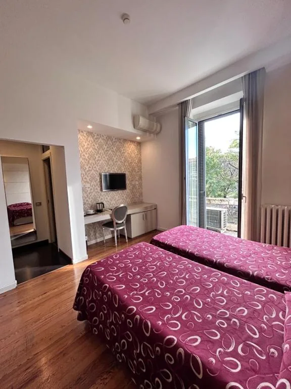 Double/Twin Room with Balcony — Welcome to Città Studi