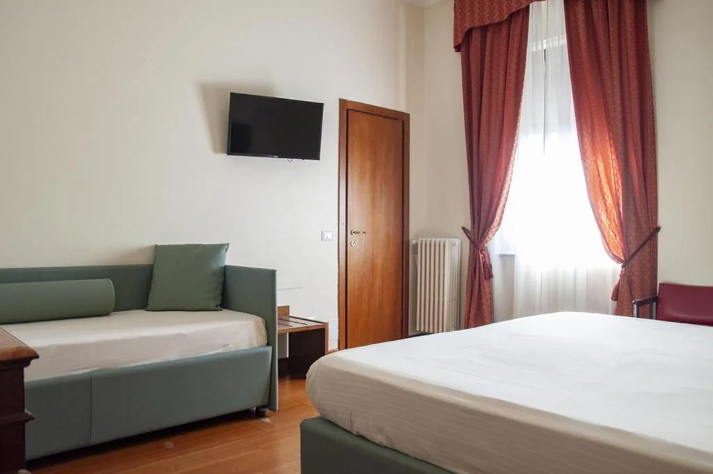 Double/Twin Room with Extra Bed — Hotel San Guido