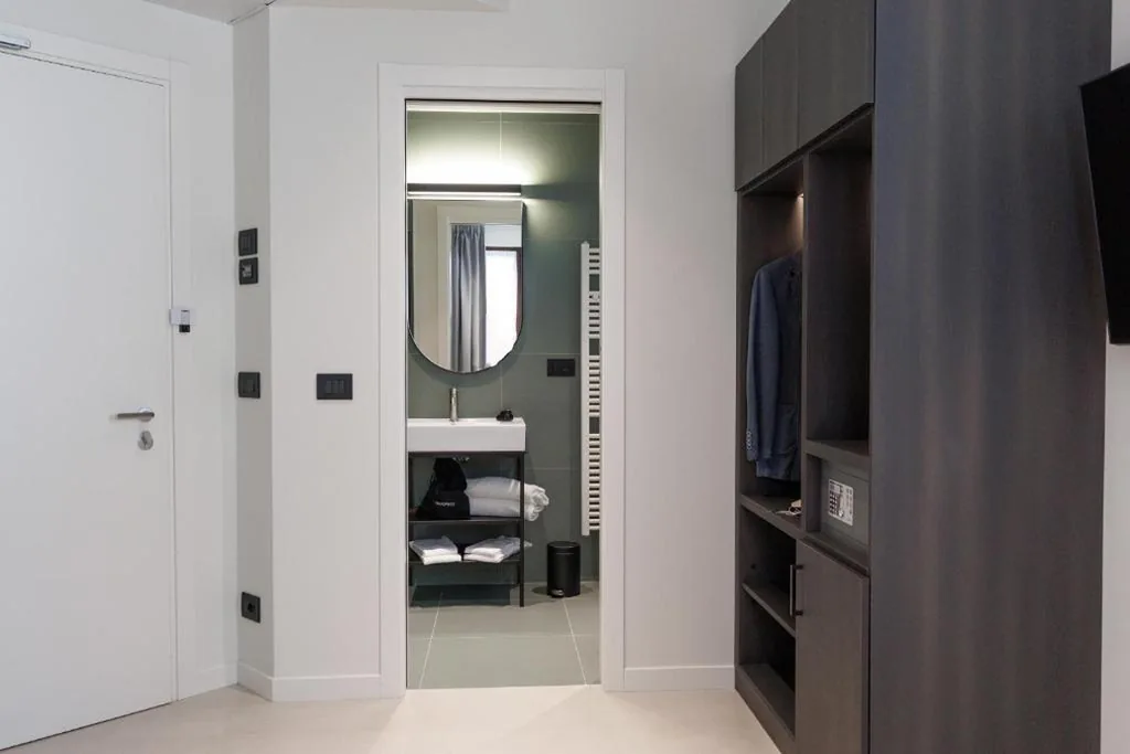 Double/Twin Room with City View — Hotel Stelvio Tirano