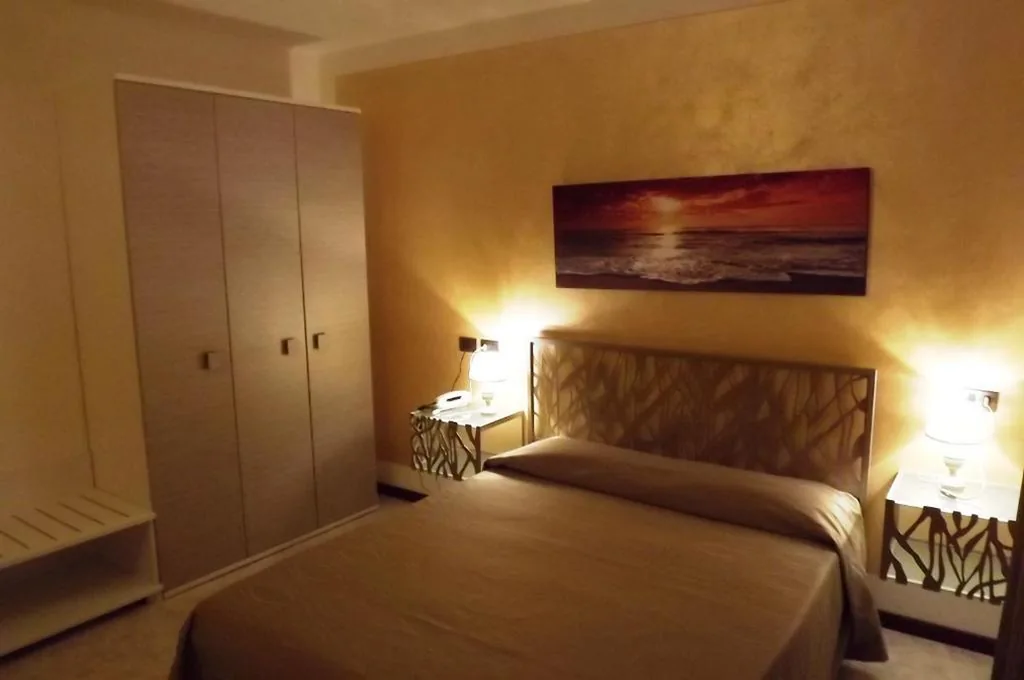 Camera Matrimoniale/Doppia con Letti Singoli con Vista Lago Parziale — Park Hotel Zanzanù