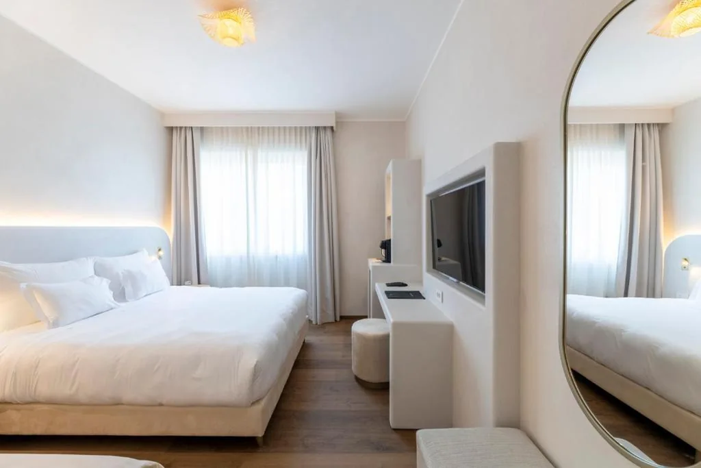 Camera Matrimoniale/Doppia con Letti Singoli — Hi Hotels Sirmione – Lakeview Pool