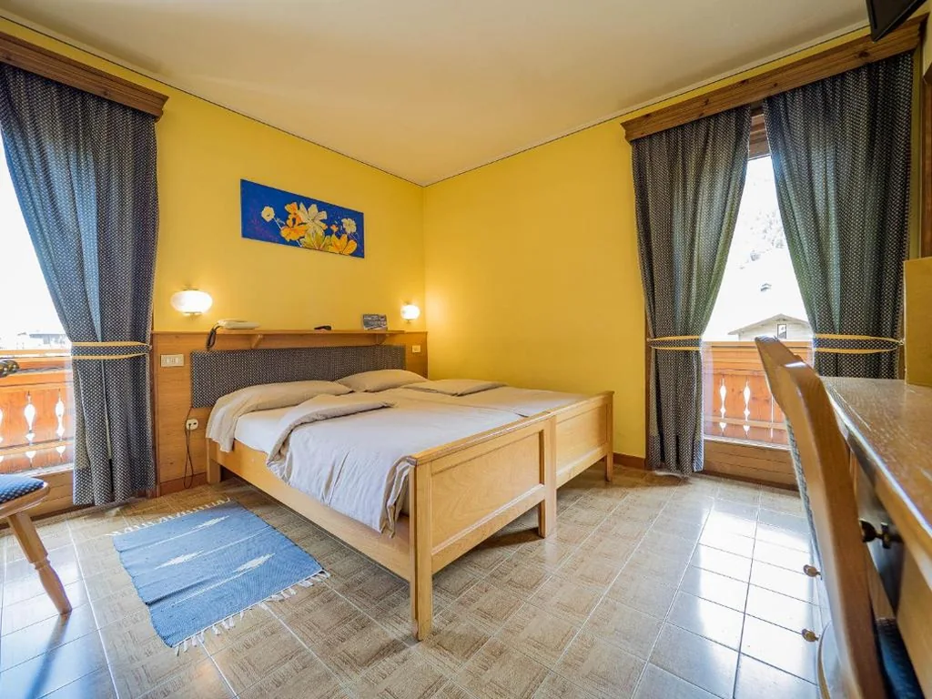 Camera Matrimoniale/Doppia con Letti Singoli — Hotel Baita della Luna