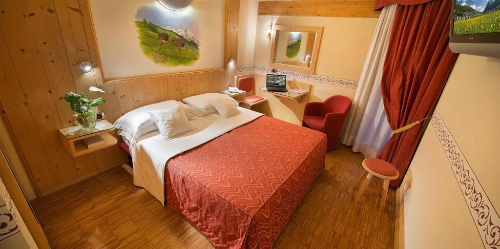 Camera Matrimoniale/Doppia con Letti Singoli — Hotel Baita Montana