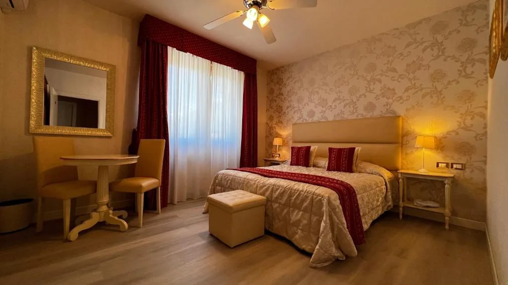 Double/Twin Room — Hotel Conca d’Oro