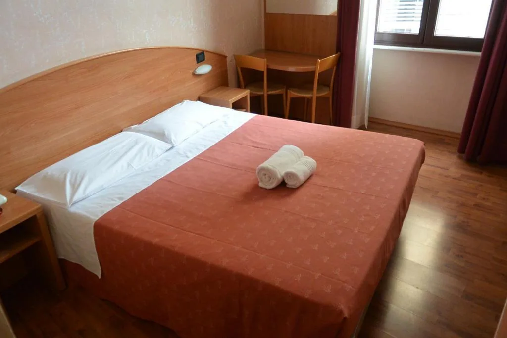 Double/Twin Room — Hotel Nuovo