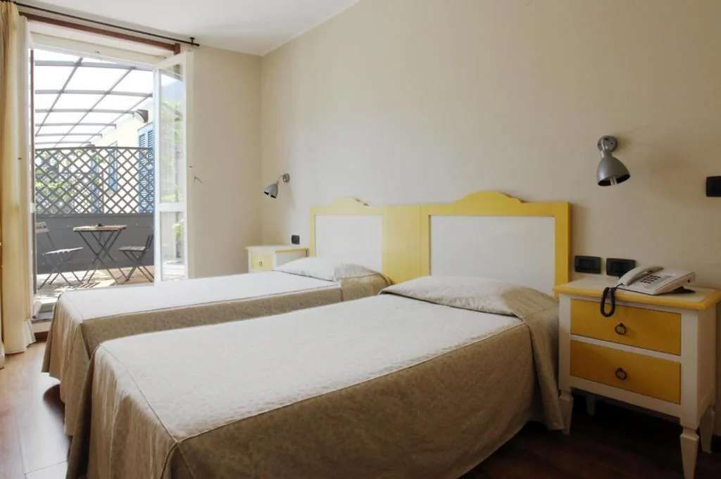 Double/Twin Room — Hotel Risi