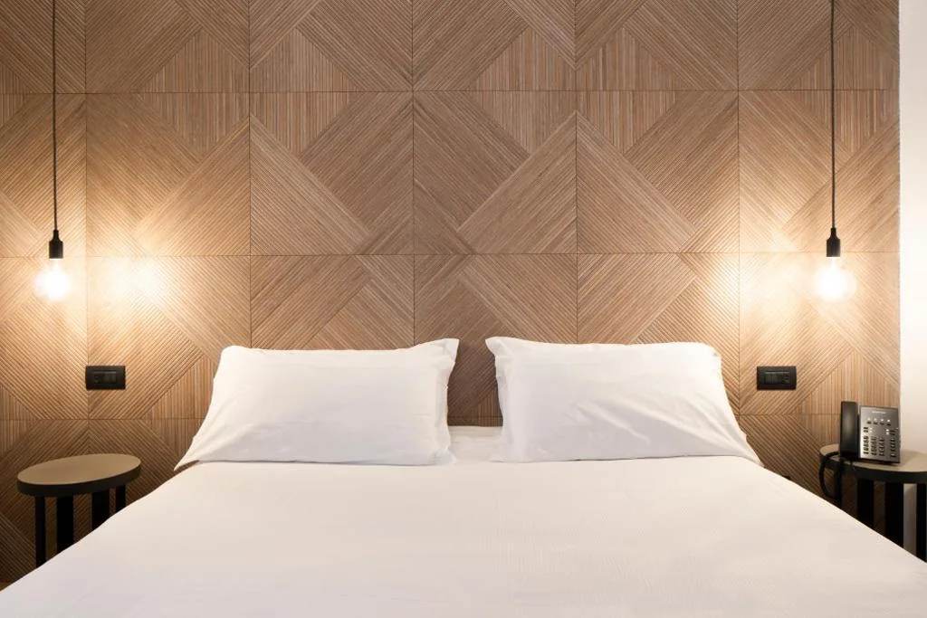 Double/Twin Room — London Hotel