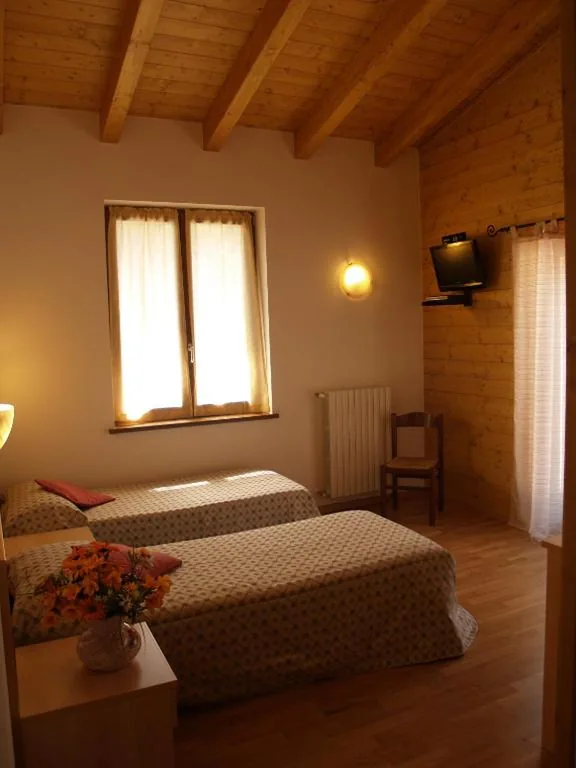 Camera Matrimoniale/Doppia con Letti Singoli — Residence Hotel Montegargnano