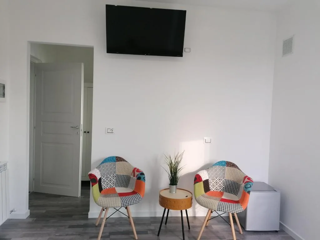 Camera Matrimoniale/Doppia con Letti Singoli — suite room malpensa b&b