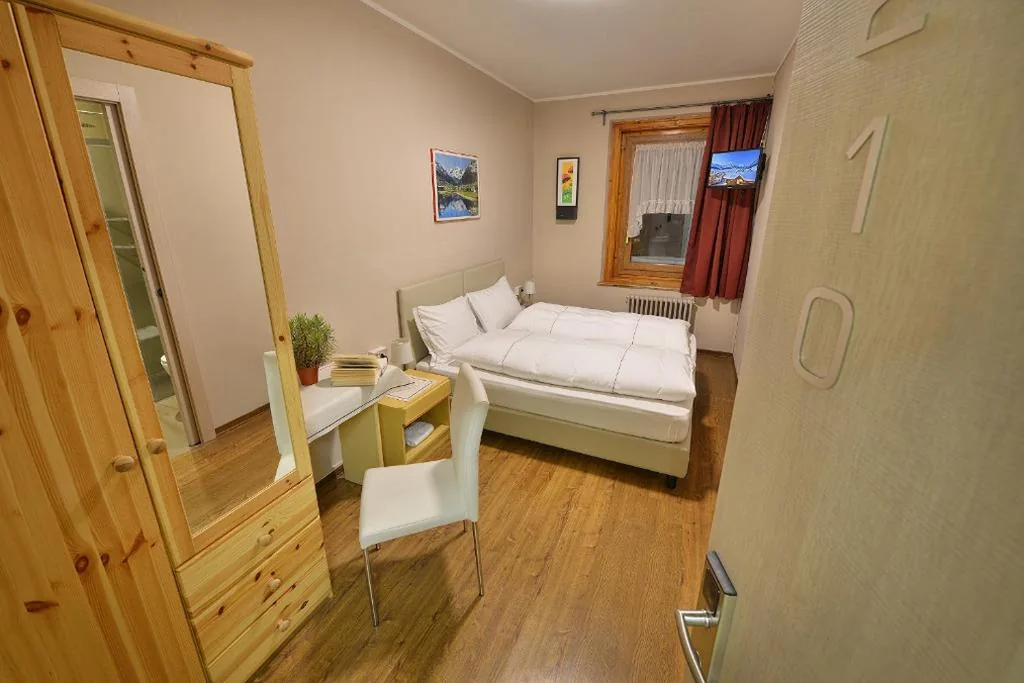 Economy Double Room — Hotel Bernina