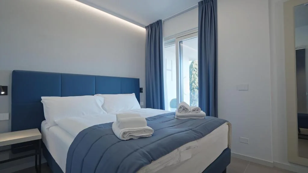 Economy Double Room — Hotel Cristal