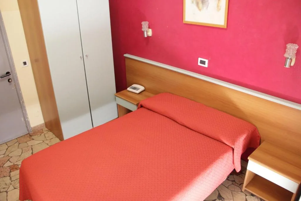 Economy Double Room — Hotel Del Sud
