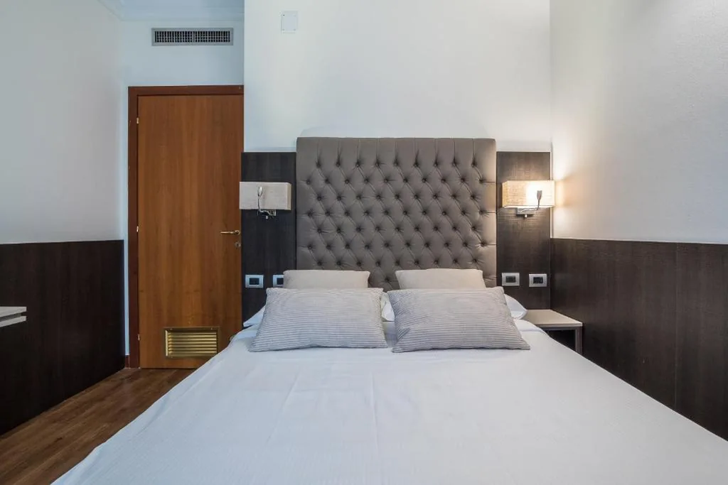 Camera Matrimoniale Economy — Hotel Mythos
