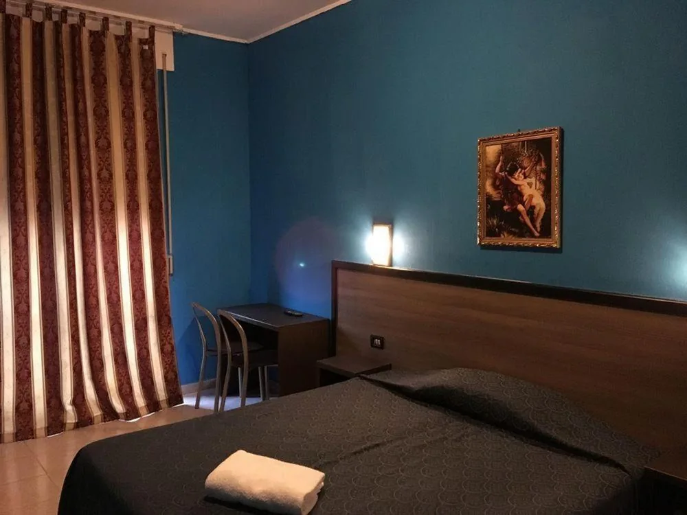 Economy Double Room — Hotel Salus