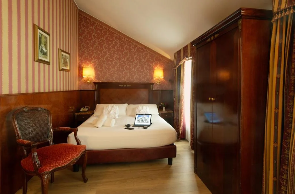 Camera Matrimoniale Economy — Hotel Vittoria