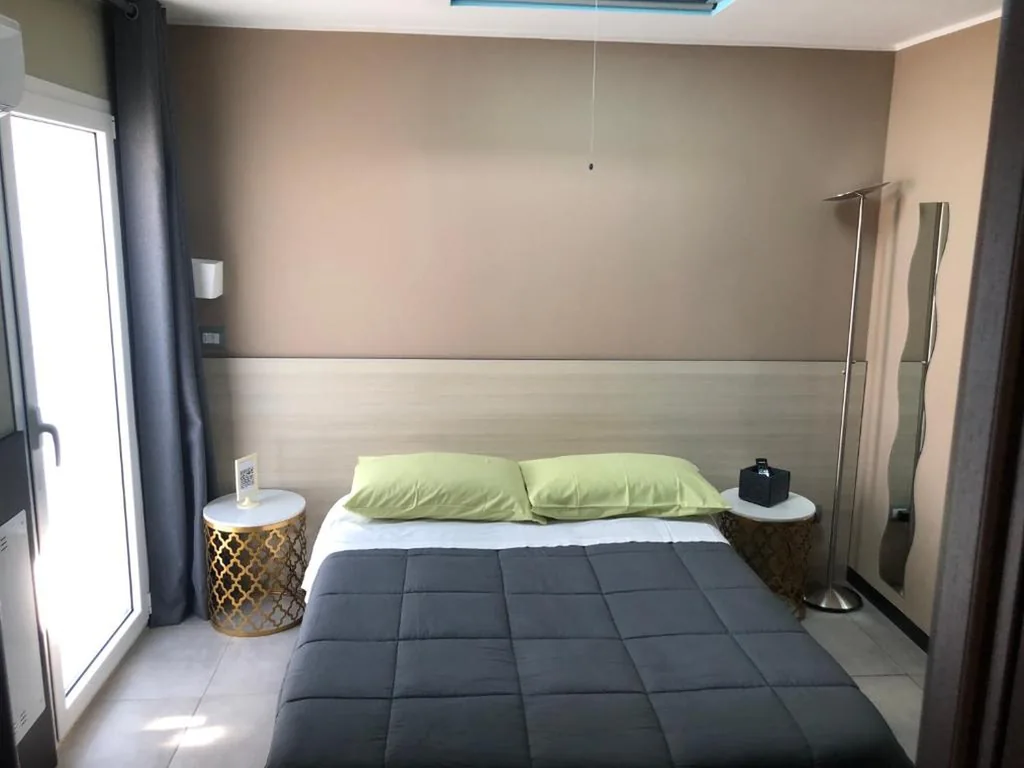 Economy Double Room — Villa Camilla Milano Easy Rooms Metro 4
