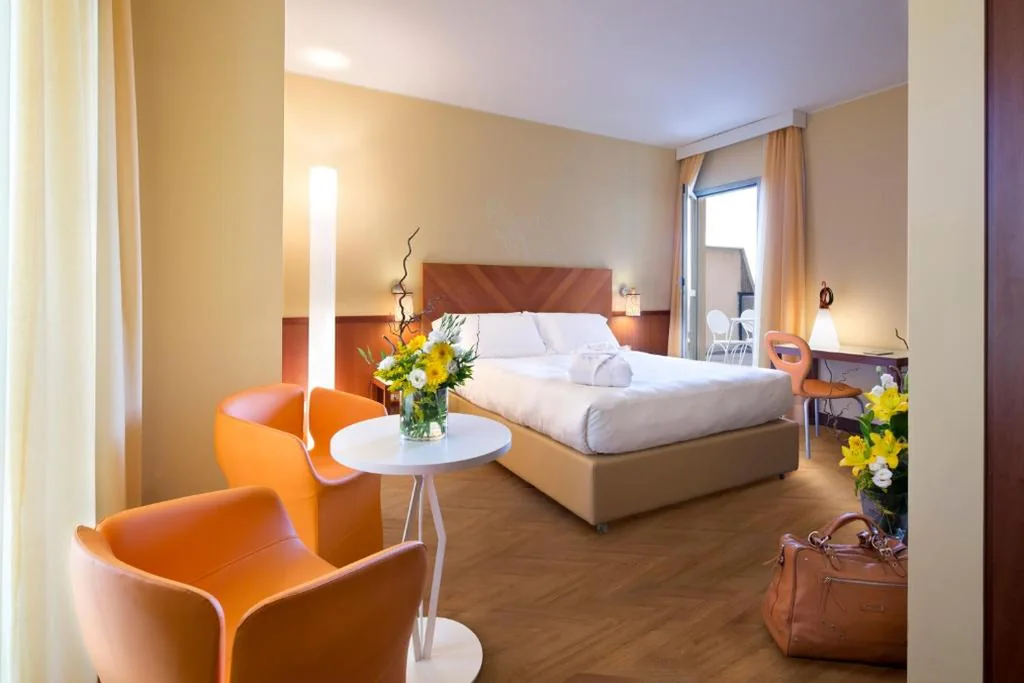 Executive Double Room with Extra Bed — UNA Hotels Mediterraneo Milano