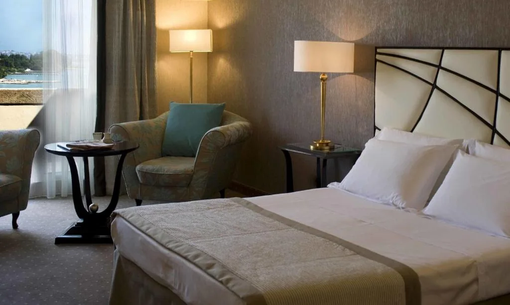 Executive Double Room with Lake View — Park Hotel