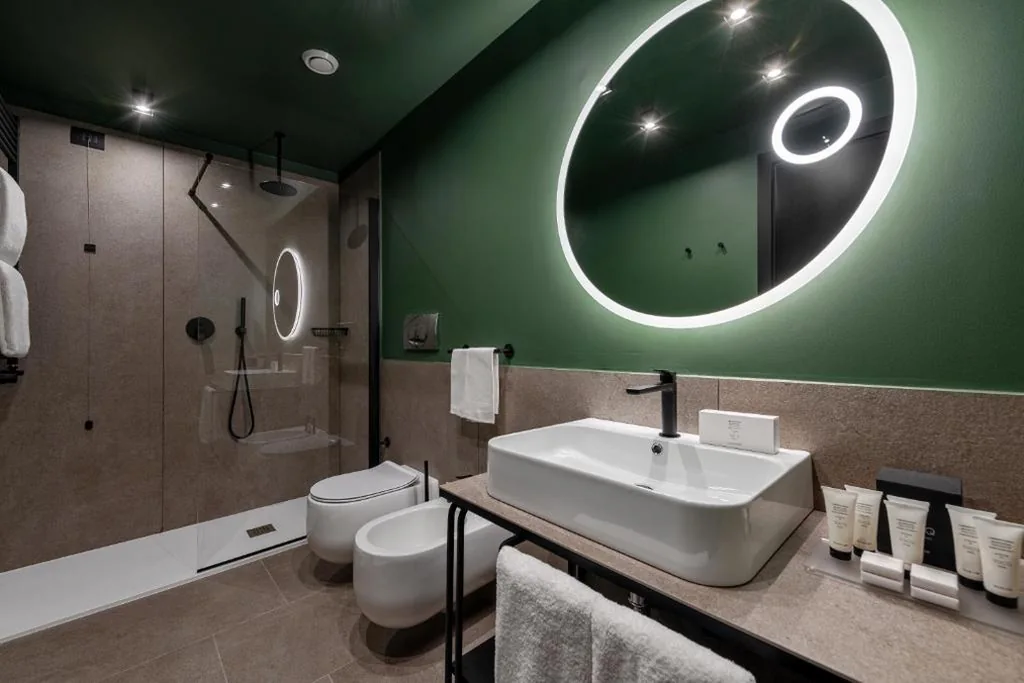 Executive Double Room — Hotel Tocq