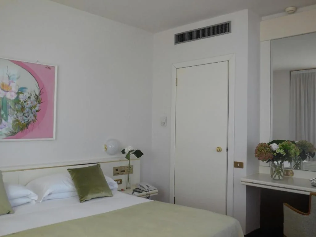 Executive Double Room — Starhotels Cristallo Palace