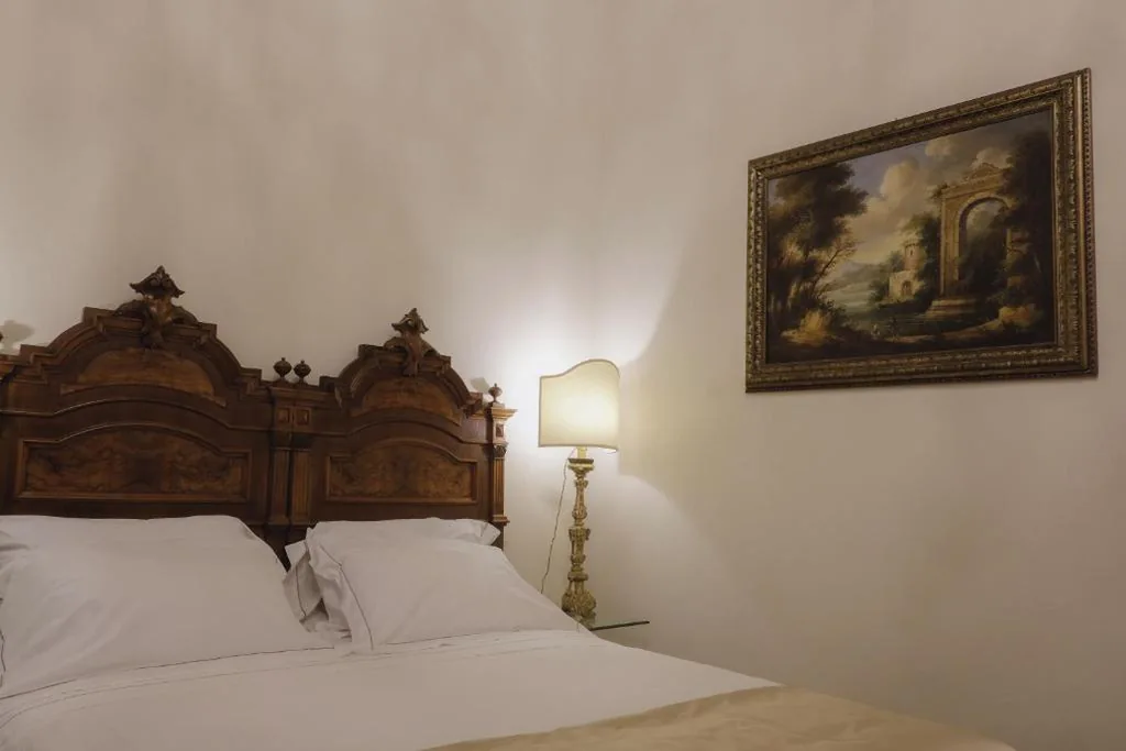 Double Room — Foresteria Palazzo Guazzoni Zaccaria