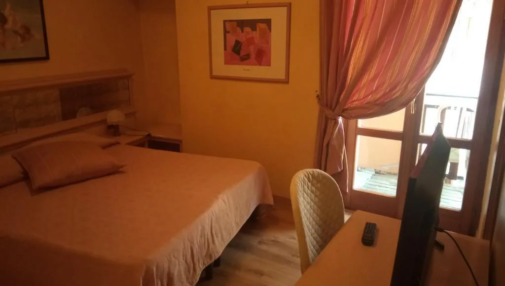 Camera Matrimoniale — Garda Sol SPA Hotel & Appartamenti